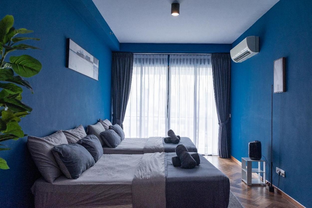 Deluxe Seaview Suite Twin Bed By The Only Bnb Tanjung Tokong Exterior foto